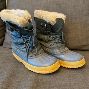 Vintage Sorel Winter boots, excellent condition, women’s 8.5, blue